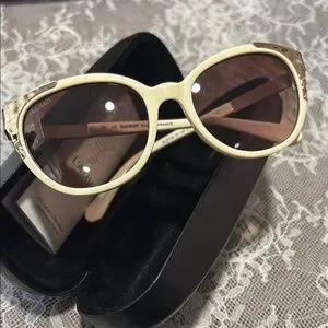Balmain | Accessories | Balmain Cream Sunglasses Elegant  display picture 1